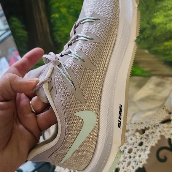 Nike running shoe gray and mint green in color - Picture 9 of 11